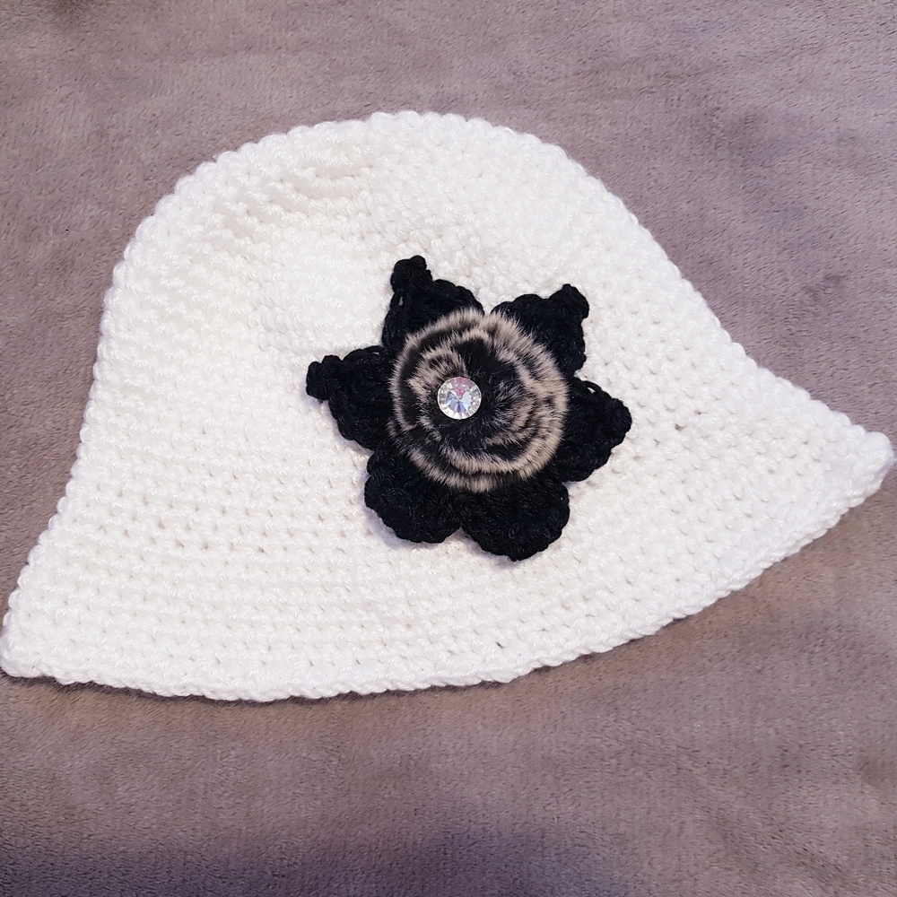 Vintage crochet knit bucket hat NEW